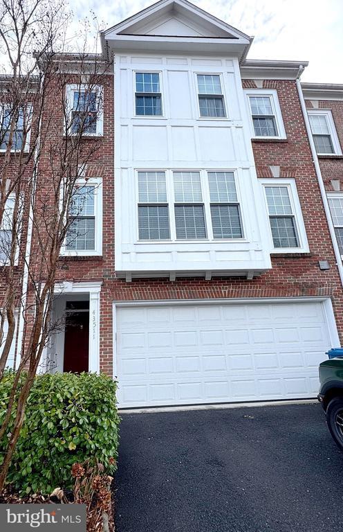 Building Photo - 43511 Evian Ln