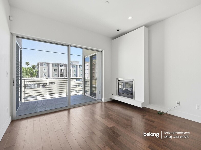 Building Photo - 6735 Yucca St