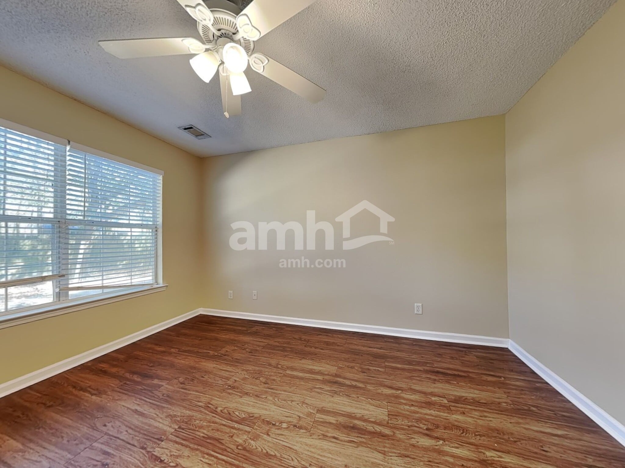 Building Photo - 106 Habitat Dr