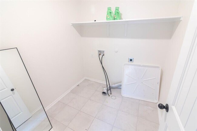 Building Photo - 1131 Aronia Ln