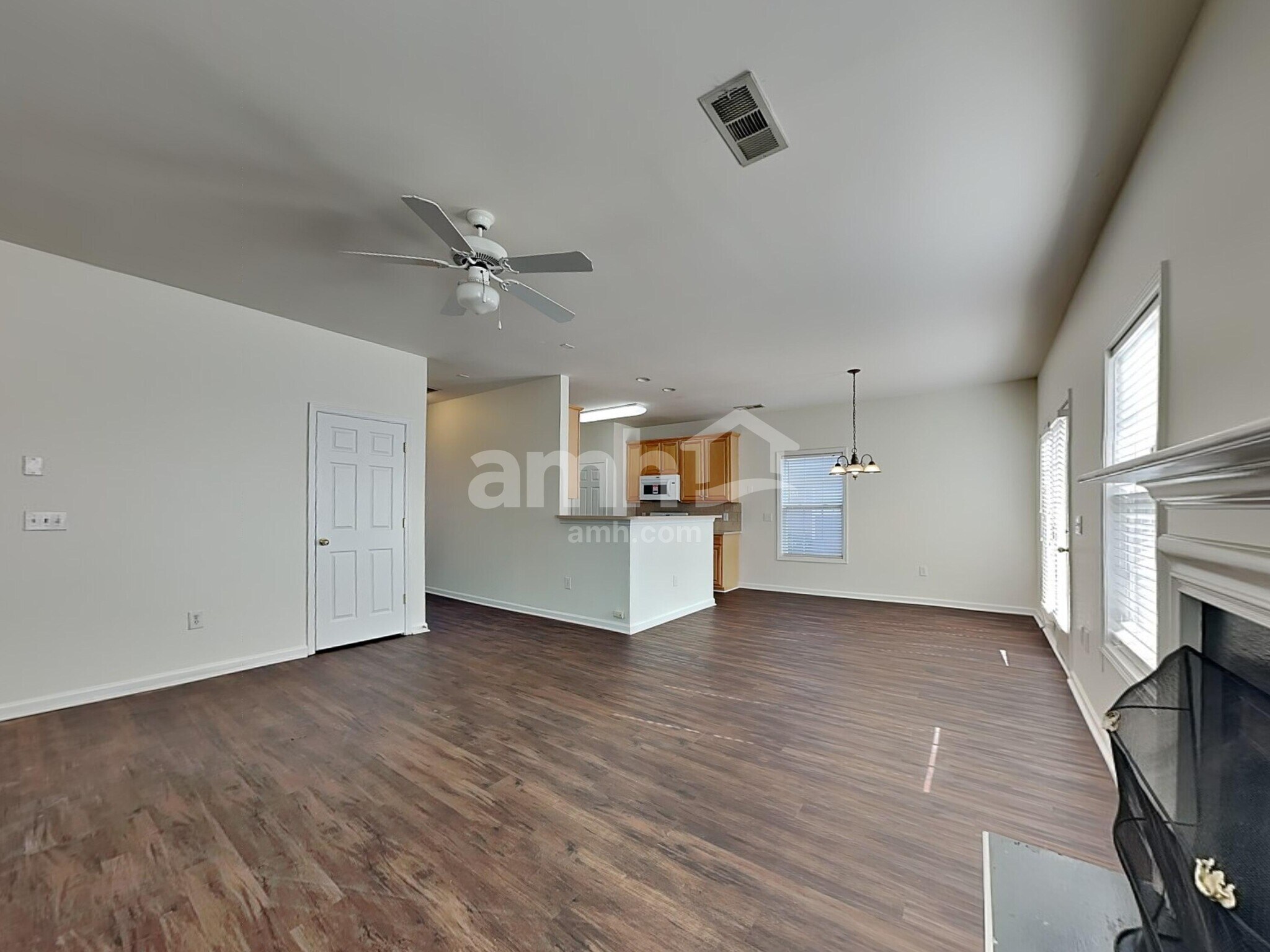 Building Photo - 37 Farm Brook Way