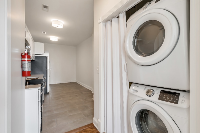 Building Photo - 1758 Park Ave