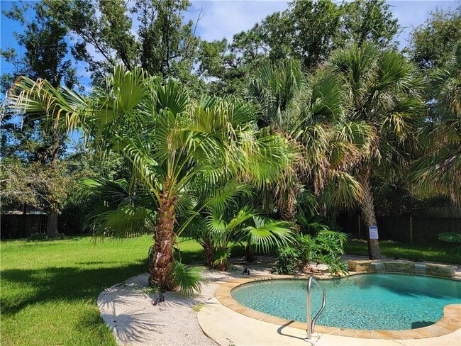 Building Photo - 8860 Dawes Point Dr