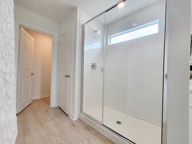 Building Photo - Spacious 4/BR 2.5/BA Retreat with Fenced Yard and Smart Features