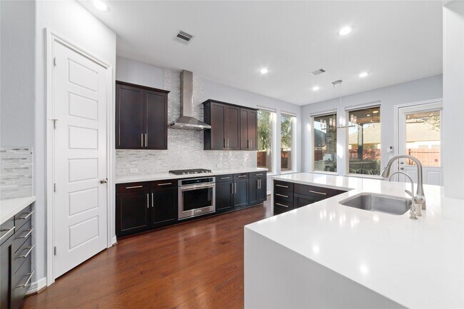 Building Photo - 11106 Wishaw Wy