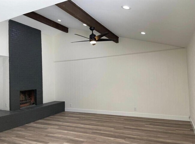 Building Photo - 909 Cripple Creek Dr