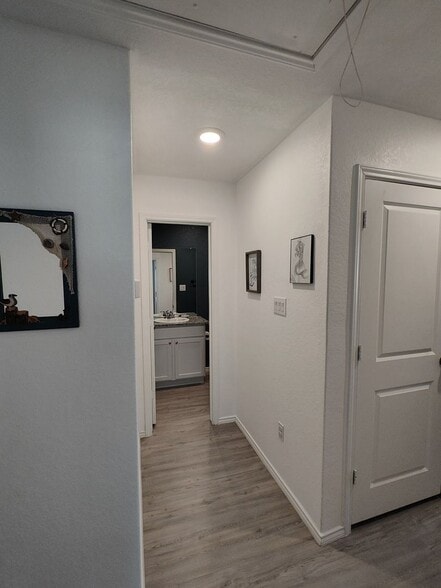 Building Photo - 12911 Chinali Spgs