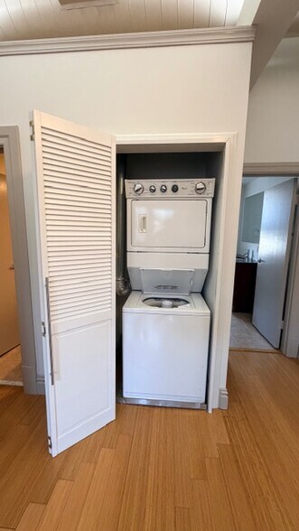 Building Photo - 4400 Laclede Ave