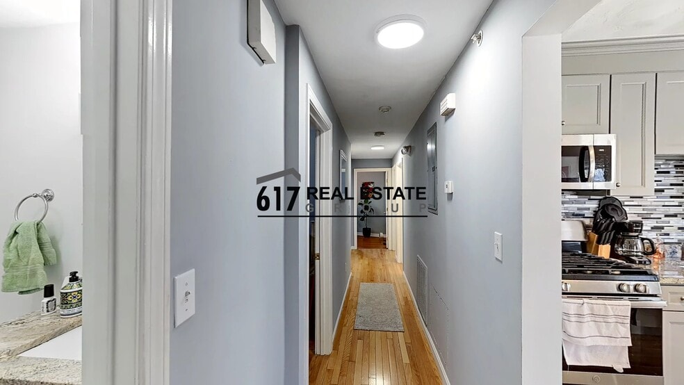 Building Photo - 50 Derby St