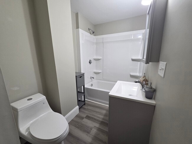 Building Photo - 37 Quincy St