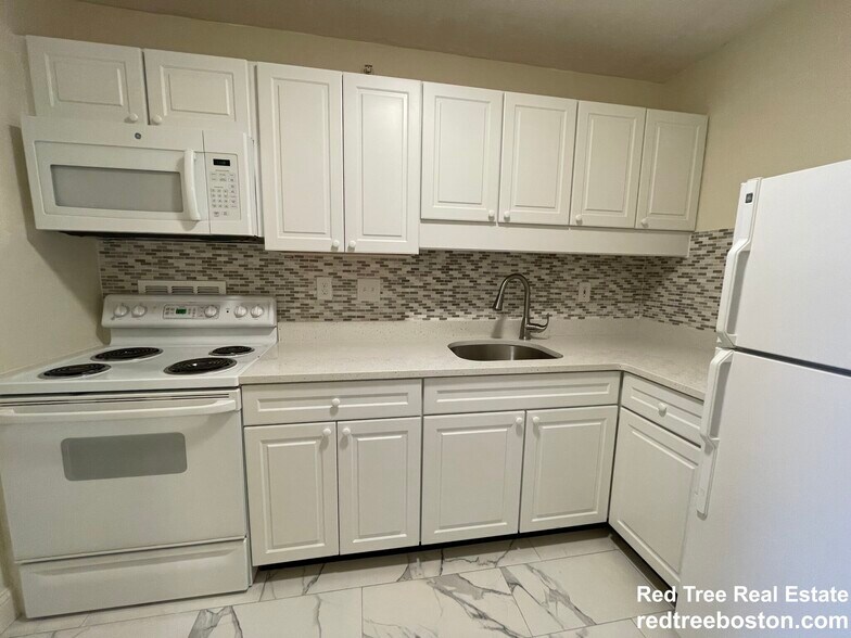 Building Photo - 101 Monmouth St