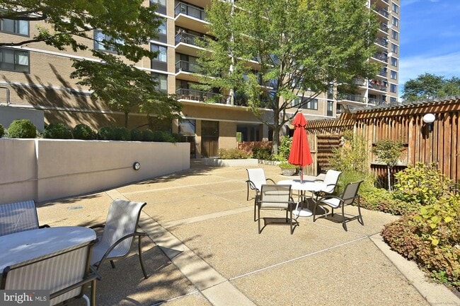 Building Photo - 5500 Holmes Run Pkwy