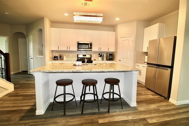 Building Photo - 24930 Adami Veduta Ct