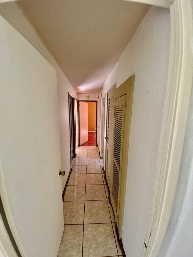 Building Photo - Cute Home and Move-in Ready