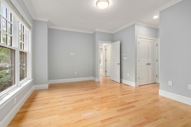 Building Photo - 60 Graystone Circle