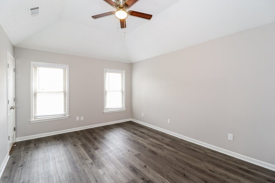 Building Photo - 7309 Schilling Cove E