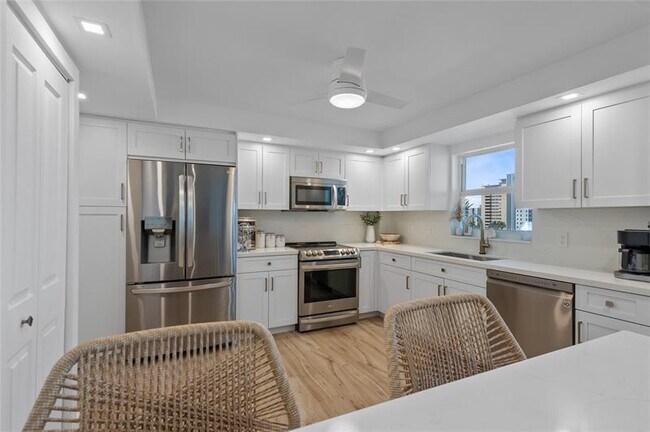 Building Photo - 3500 Galt Ocean Dr