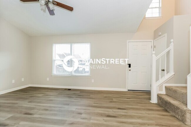 Building Photo - 4 Bedroom Pet-Friendly Home in Antioch, TN with Main Street Renewal