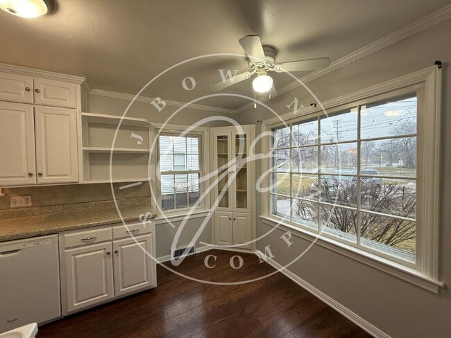 Building Photo - 4114 S Detroit Ave