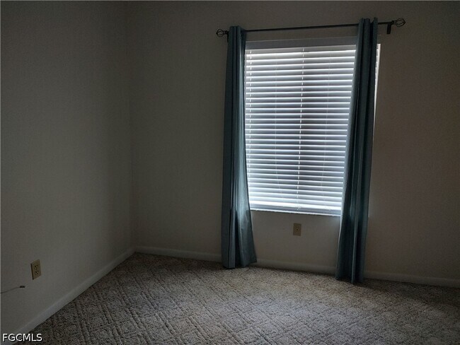 Building Photo - 4681 Lakeside Club Blvd
