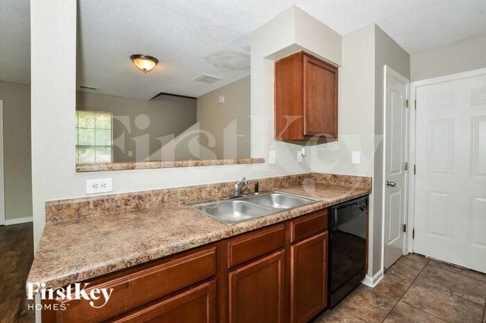 Building Photo - 9963 Chariden Dr