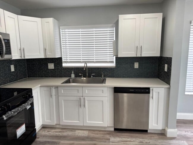 Building Photo - 5516 NW 22nd St