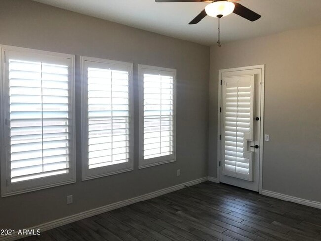 Building Photo - Beautiful Foothills 4 Bed and 3 Bath