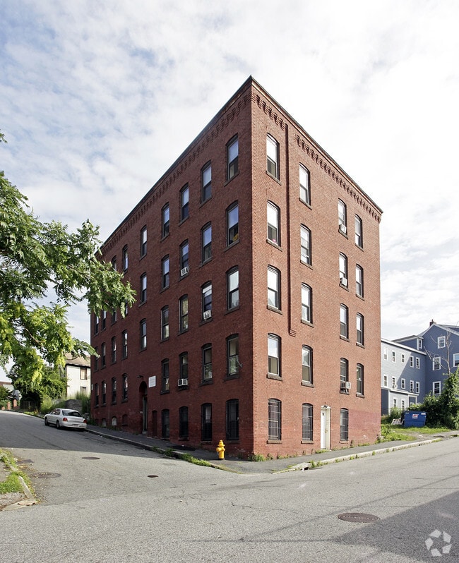 Primary Photo - 24 Charlton St