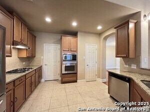 Building Photo - 24311 Canyon Row