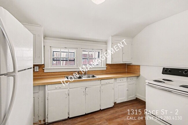 Building Photo - 1315 Race St