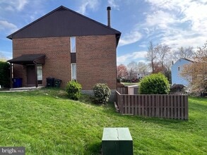 Building Photo - 5880 Whisper Way