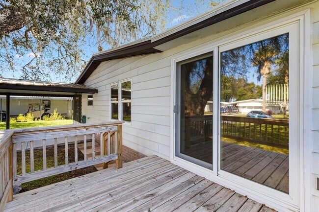 Building Photo - 732 Royal Palm Ave