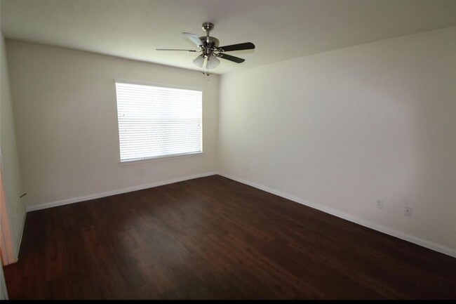 Building Photo - 6014 Brenwood Trails Ln