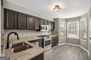 Building Photo - 9432 Cypress Ln