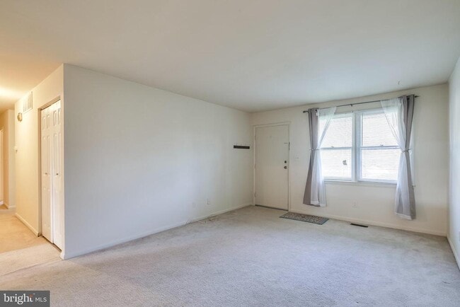 Building Photo - 3418 Coventry Ct Dr