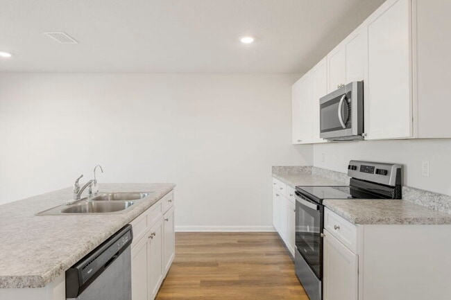 Building Photo - 5033 Rivergrass Dr