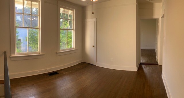 Building Photo - 1302 Soniat St