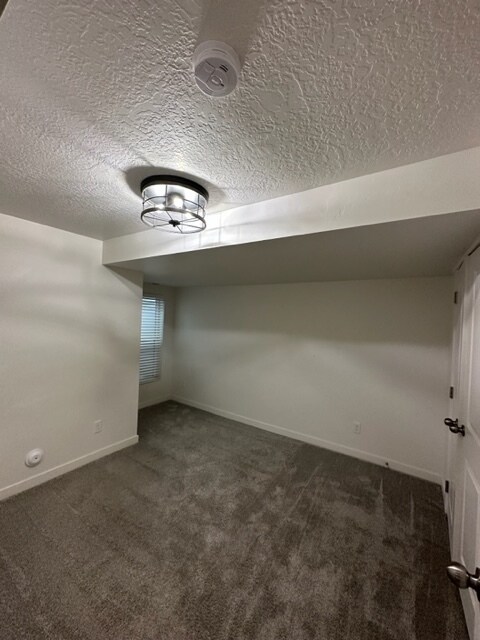 Building Photo - Adorable 4 bedroom Townhome in Lehi