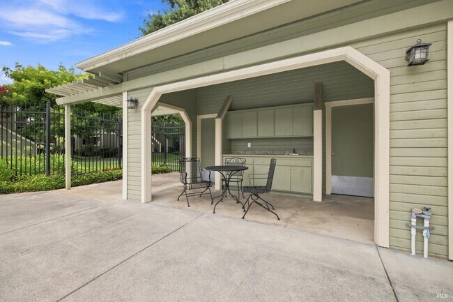 Building Photo - 184 Agua Caliente Rd W