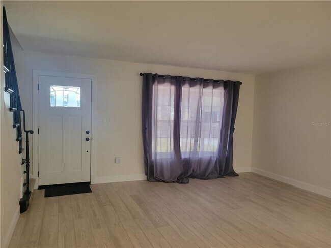 Building Photo - 6412 Wingfoot Cir