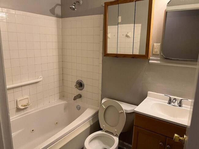 Building Photo - 2391 Allen Dr