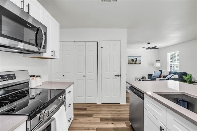 Building Photo - 308 S 3rd St