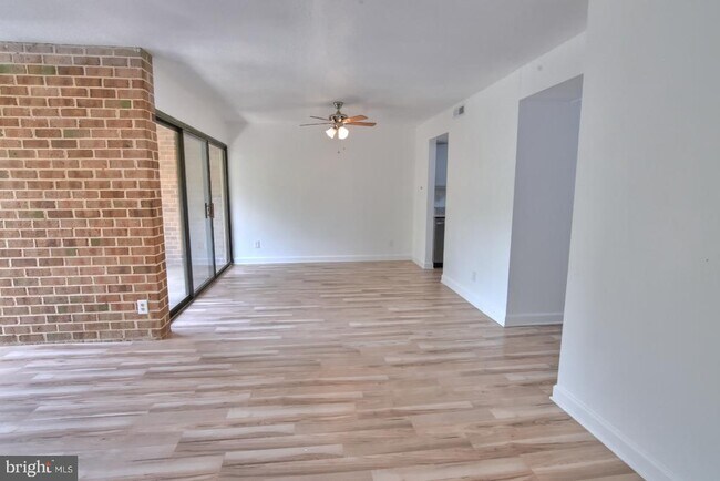 Building Photo - 1580 Moorings Dr