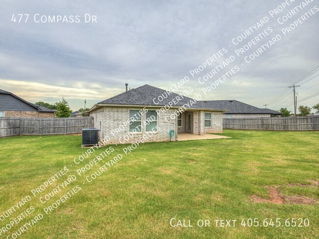 Building Photo - 477 Compass Dr