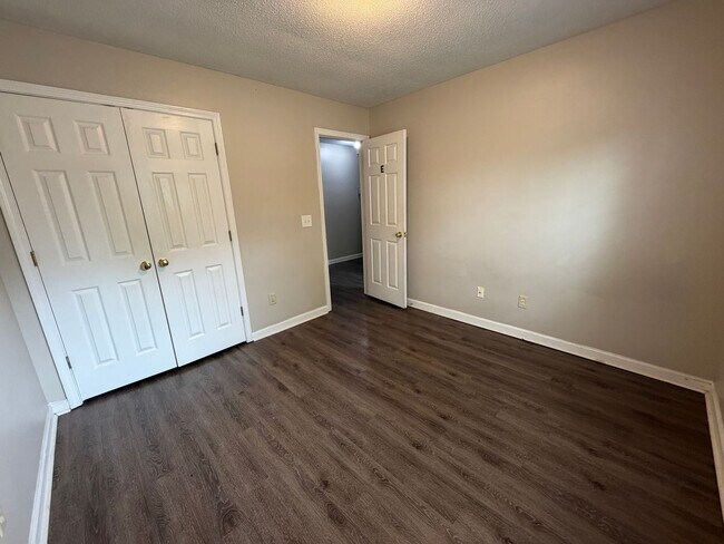 Building Photo - 46/48 Widgeon Way