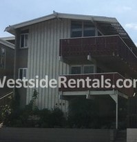 Building Photo - 452 Rosecrans Ave