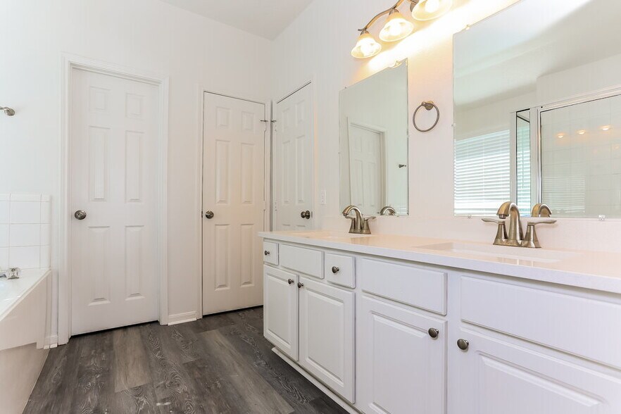 Building Photo - 408 Cedar Branch Dr