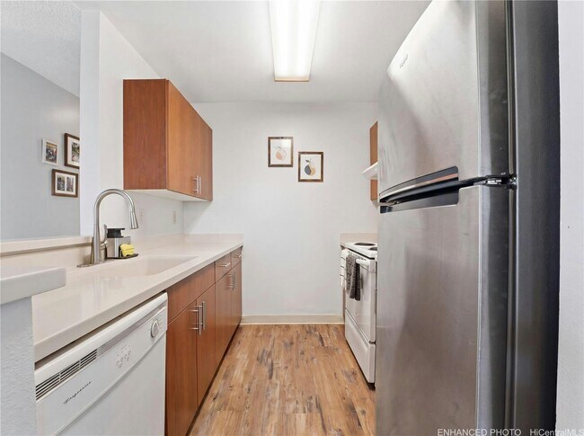 Building Photo - 92-1050-1050 Okaa St