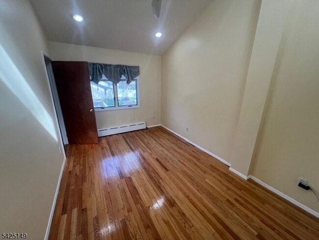 Building Photo - 81 S Maple Ave