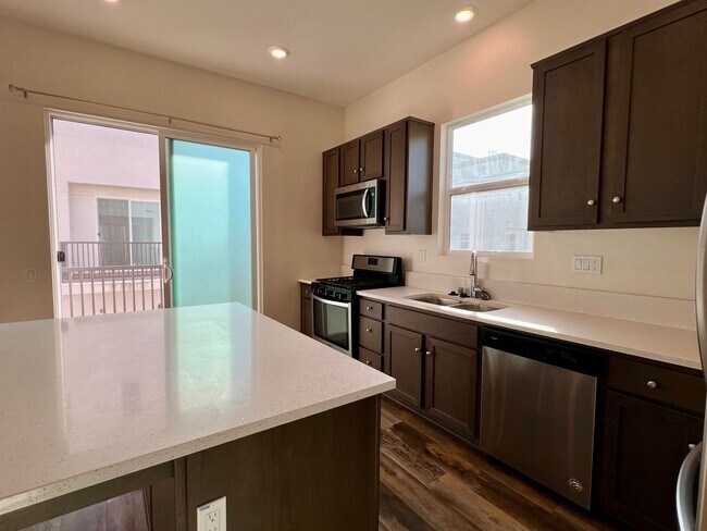 Building Photo - Luxury Living at Suwerte 2 Bedroom 2.5 Bat...